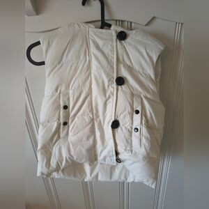 GAP White Puffer Vest
